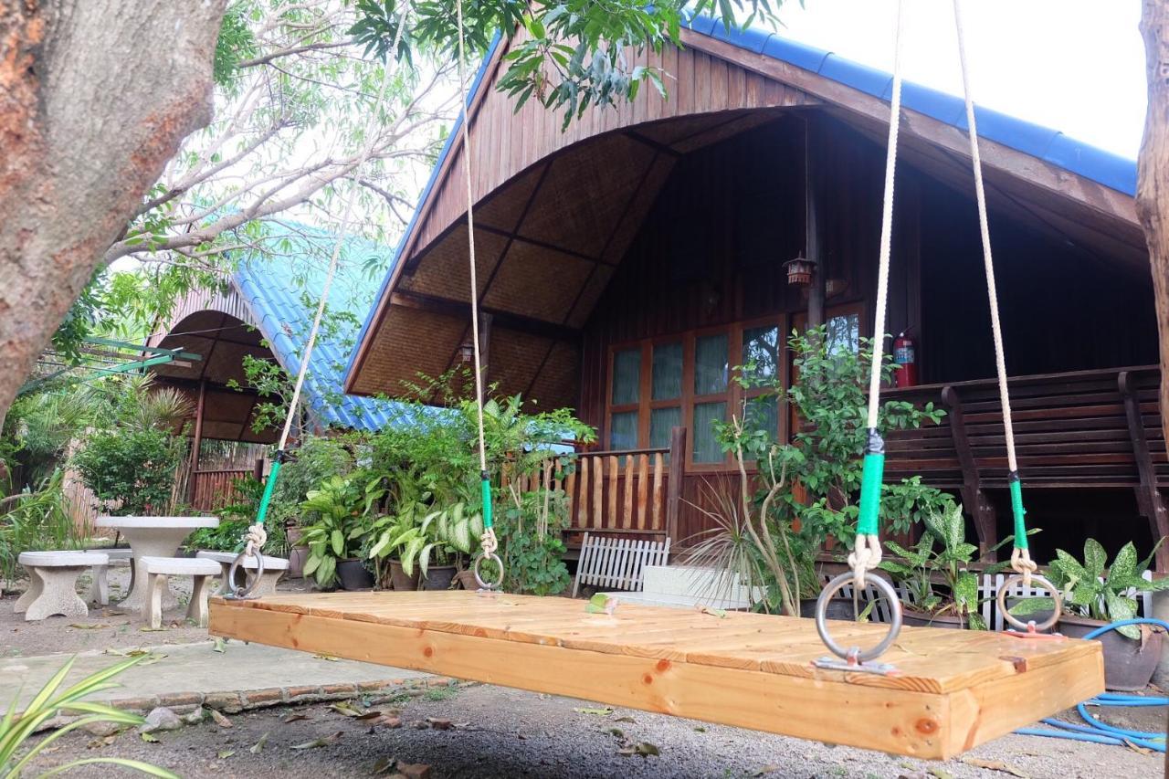 Ruennamyen Resort Amphawa Samut Songkhram Exterior foto