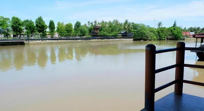 Ruennamyen Resort Amphawa Samut Songkhram Exterior foto