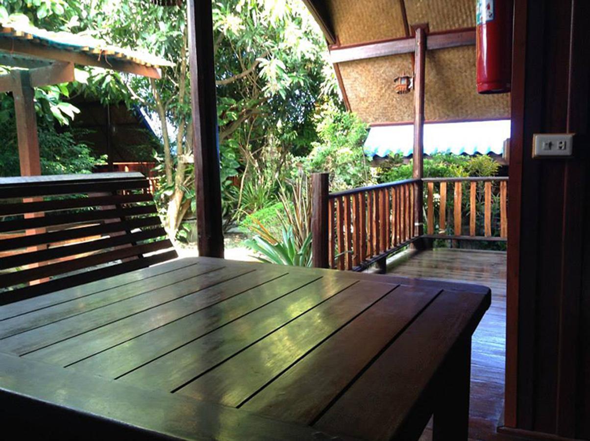 Ruennamyen Resort Amphawa Samut Songkhram Exterior foto
